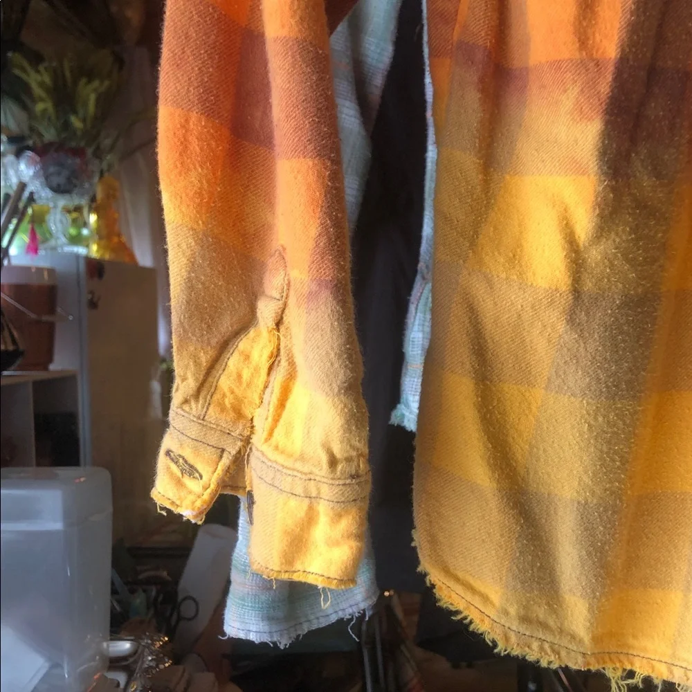 Men's Plaid Button-Up Shirt Jacket in Yellow and Brown